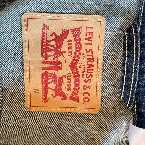 Levis oversized Jean jacket - Picture 2 of 2